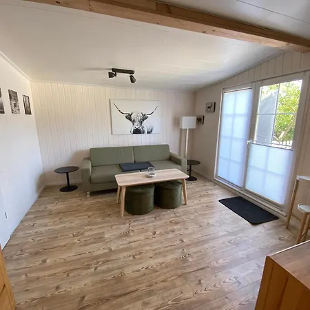 Eifelcottage Rotkehlchen 펜션 *
