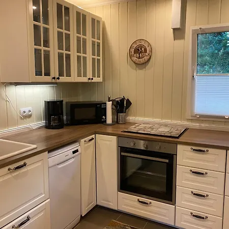 펜션 Eifelcottage Rotkehlchen 우멘